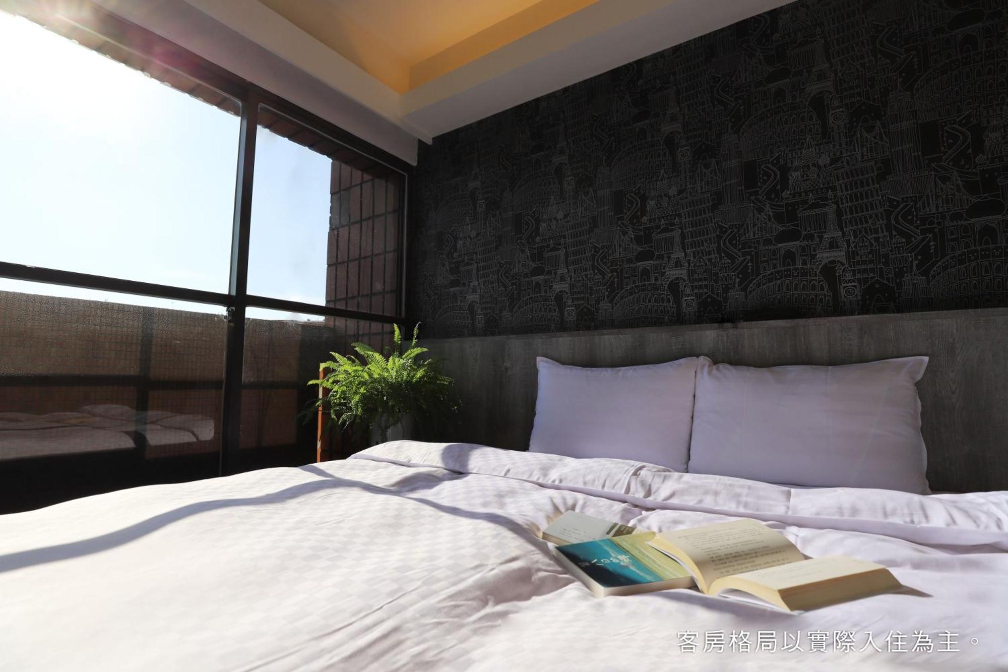 Talmud Hotel Gongyuan Taichung Exteriör bild