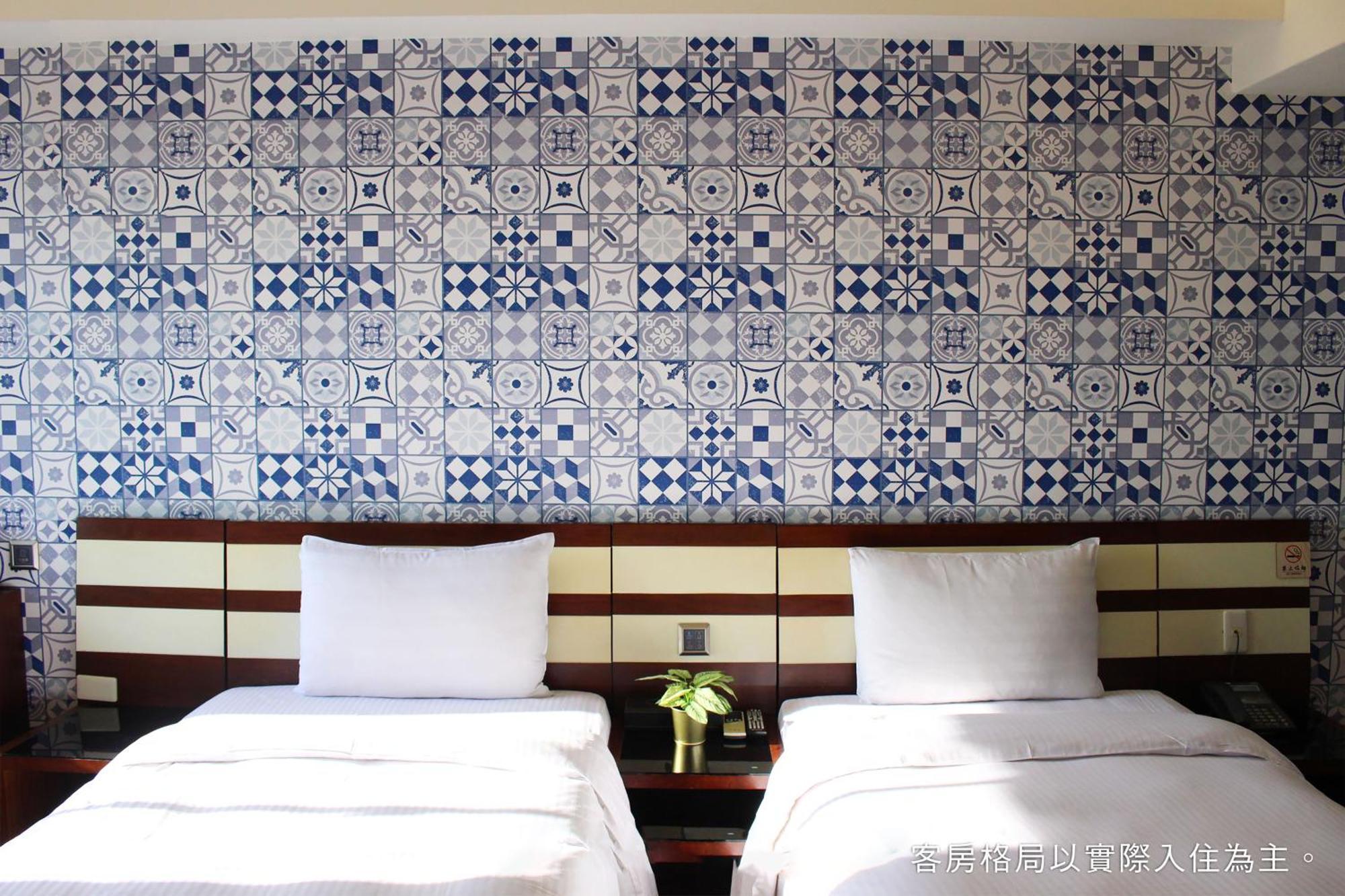 Talmud Hotel Gongyuan Taichung Exteriör bild